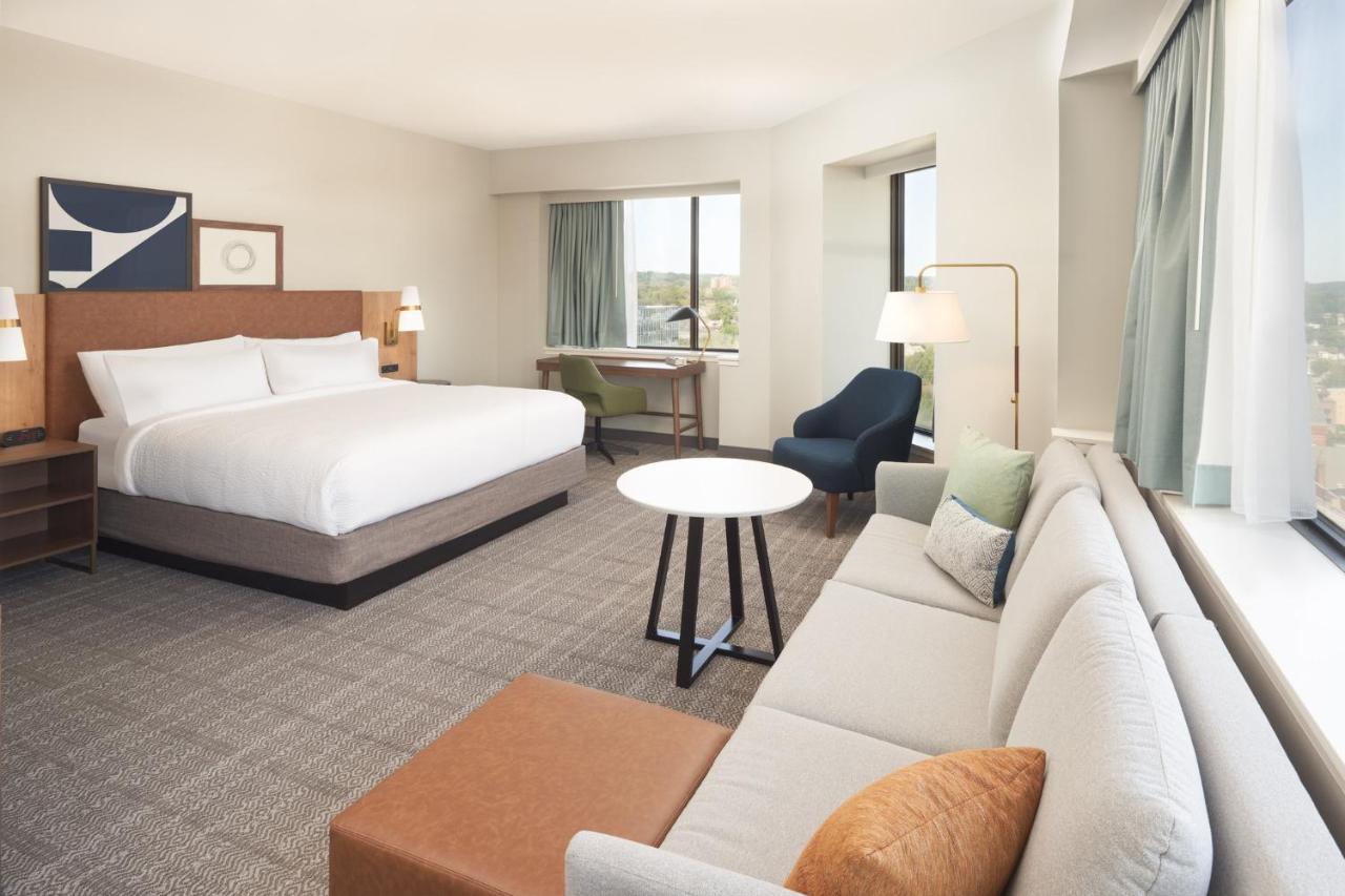 Staybridge Suites Wilmington Downtown By Ihg Bagian luar foto