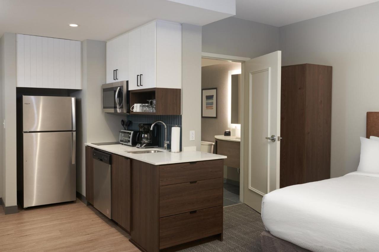 Staybridge Suites Wilmington Downtown By Ihg Bagian luar foto