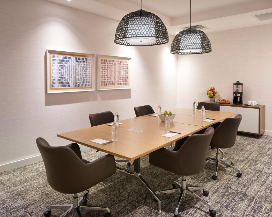 Staybridge Suites Wilmington Downtown By Ihg Bagian luar foto